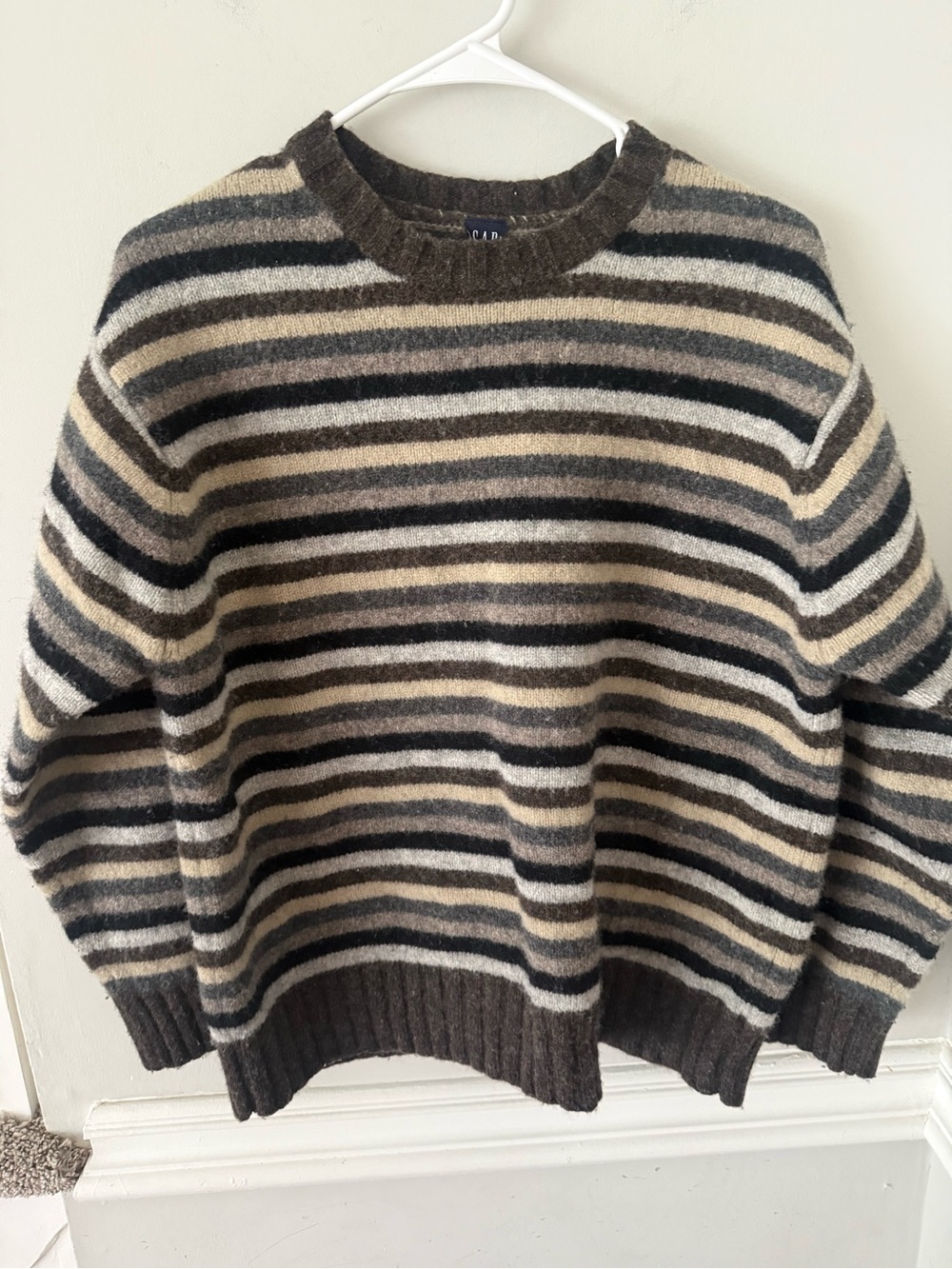 Gap Men's Striped large 100% lambswool Crewneck Sweater - Brown, Cream, Black